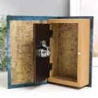 Сейф-книга "Хемингуэй. Старик и море" 17х11х5 см, дерево, кожзам 7570506, норма - фото 2 - миниатюра