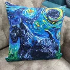 Подушки, наволочки декоративные ПОДУШКА ДЕКОРАТИВНАЯ СОБАКИ ВАН ГОГ, СКОТЧ-ТЕРЬЕР ТКАНЬ: ВЕЛЮРПОПЛИН, РАЗМЕР 40*40, МОЛНИЯ, ВНУТРЕННИЙ ЧЕХОЛ СОСТАВ: 1 СТОРОНА ПОЛИЭСТЕР 80%, ХЛОПОК 20%, 2 СТОРОНА ХЛОПОК 100%, АРТ.0253 - изображение 2