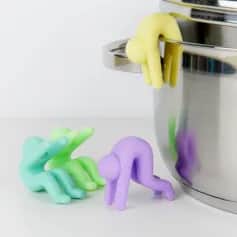 Держатели, подставки ДЕРЖАТЕЛЬ ДЛЯ ЛОЖКИ И КРЫШКИ В ФОРМЕ ЧЕЛОВЕЧКА 5X4СМ (СИЛИКОН) (ПРОМО- 24 ШТ.) (АРТ.8862) - изображение 3