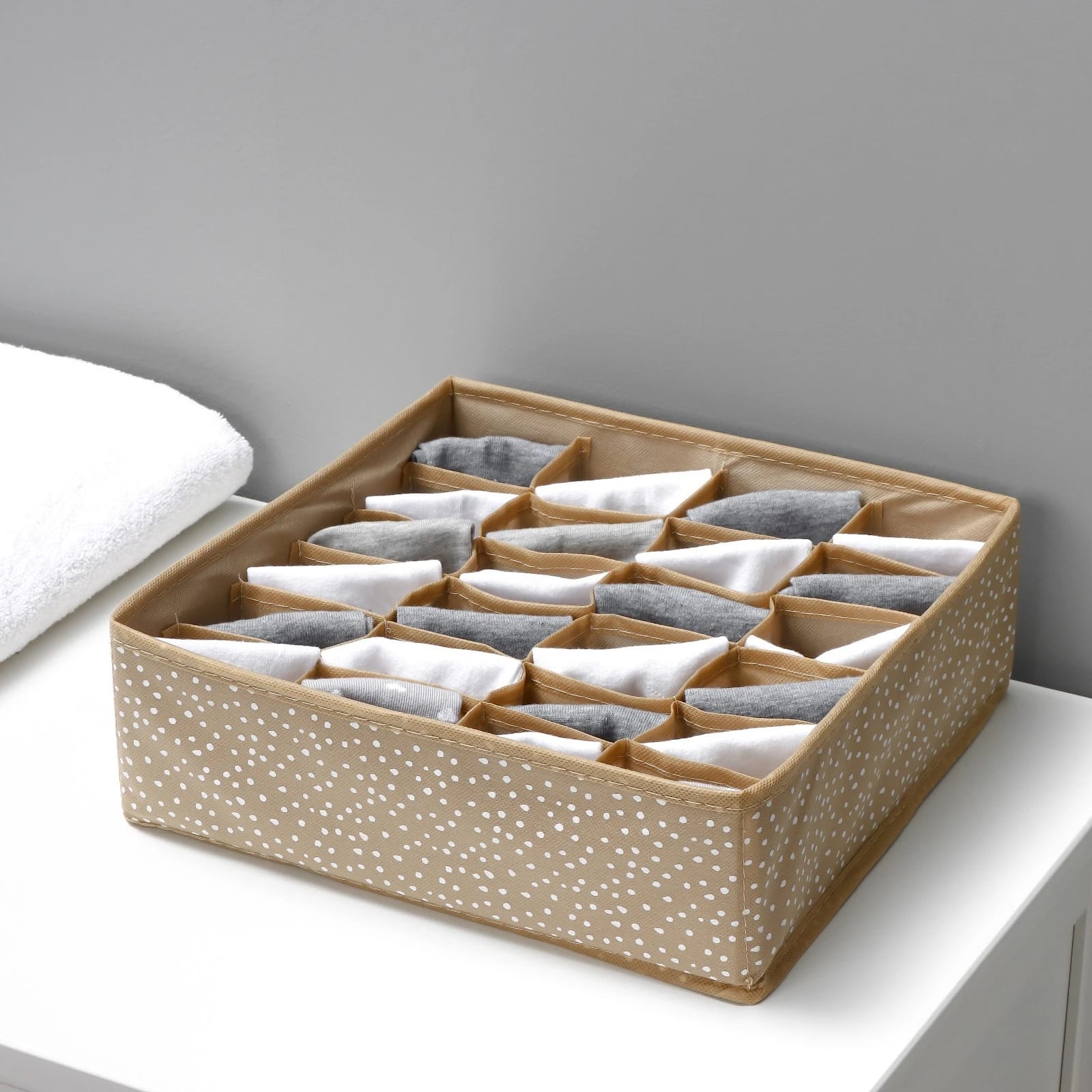 Органайзер для белья 24 ячейки "Points", 30х30х10 см, цвет бежевый  9807403, норма - фото 1