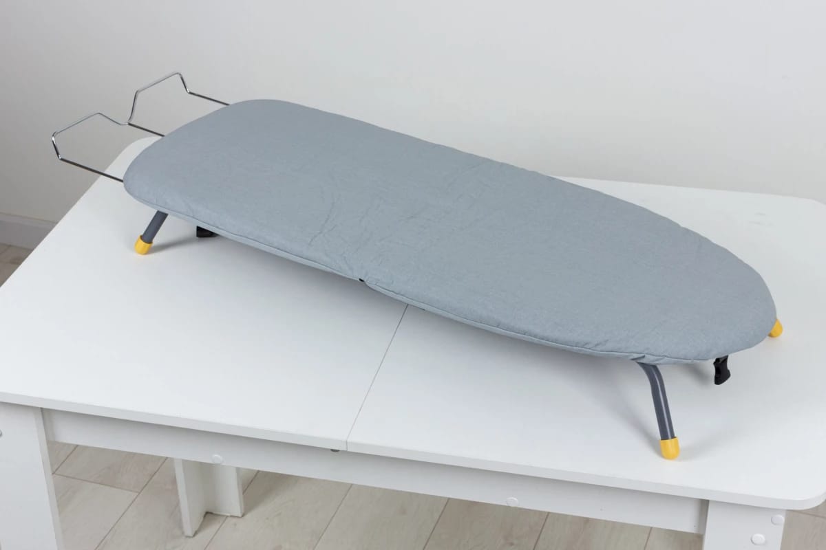 ДОСКА ГЛАДИЛЬНАЯ МИЛАНА НАСТОЛЬНАЯ (СКЛАДНАЯ) С КАРМАНОМ ДЛЯ УТЮГА ( 33*91,5*13СМ), норма - фото 1