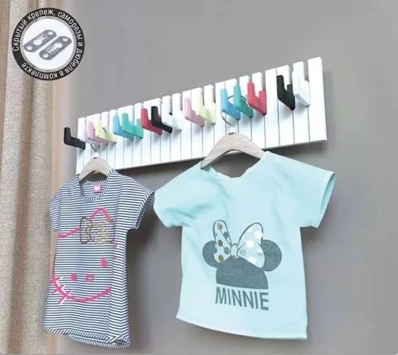 Вешалка "Вена" 60х14,5х1,9см, цвет белый (крючки разноцвет.), норма - фото 1