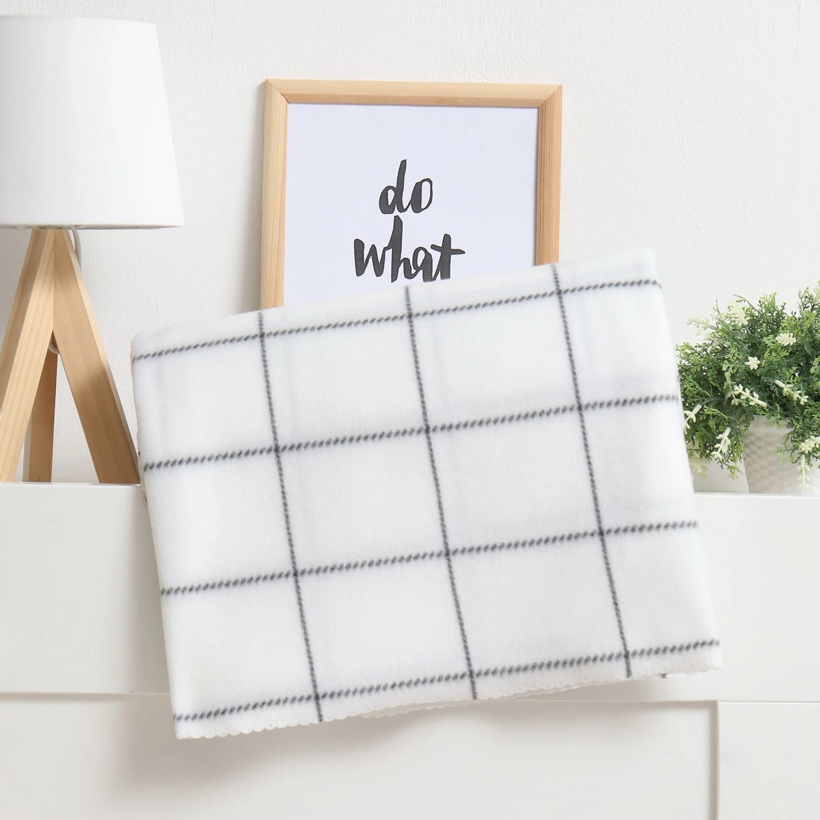 Плед Экономь и Я "Клетка" цв.белый, 150*180 см, пл.160 г/м2, 100% п/э, флис 9849865, норма - фото 1