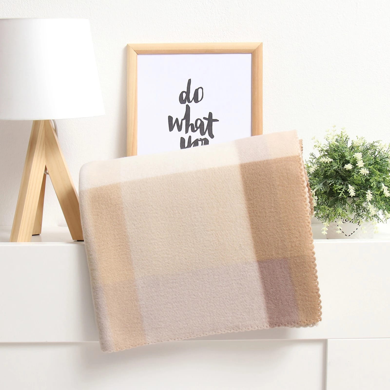 Плед Экономь и Я "Клетка" цв.беж, 150*180 см, пл.160 г/м2, 100% п/э, флис 9849861, норма - фото 1