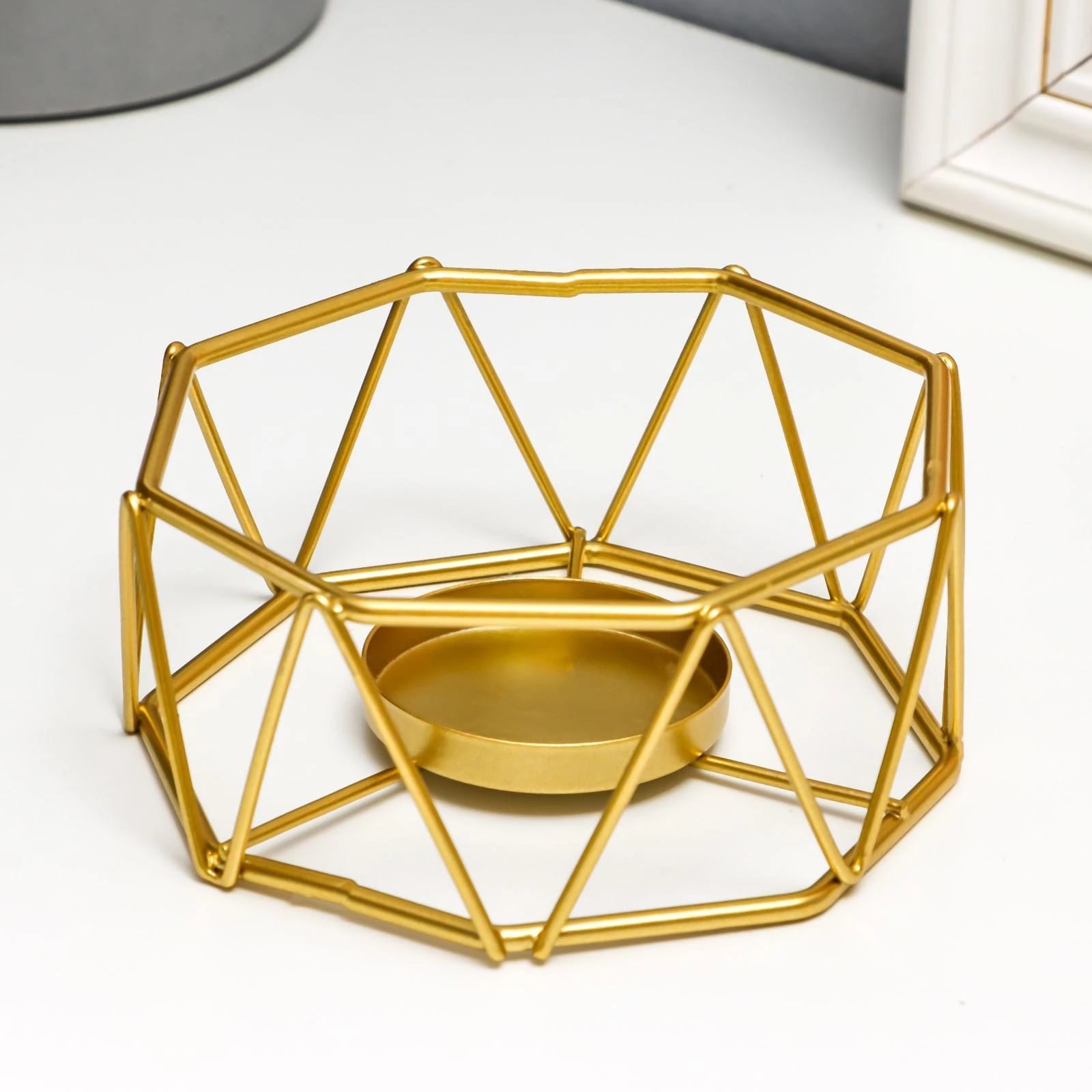 Подсвечник "Треугольники" 5х11,5х11,5 см золото, металл. 6913094, норма - фото 1